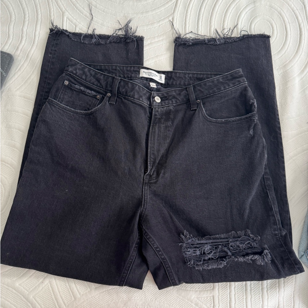 Abercrombie & Fitch Black Straight-Leg Distressed Jeans